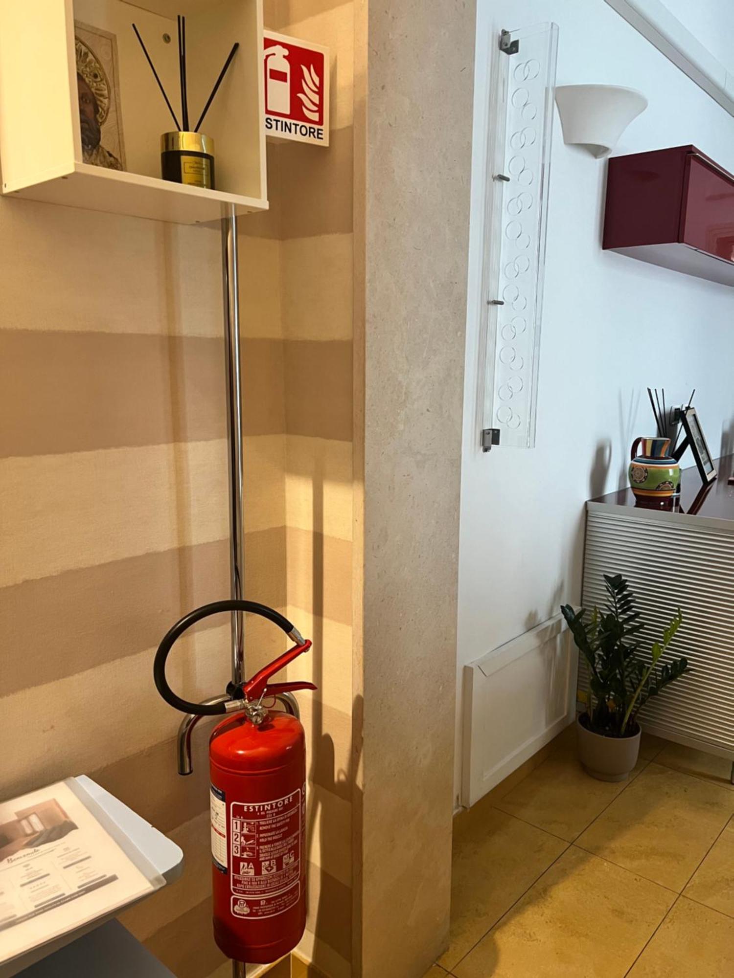 Casa Carulli49 Lägenhet Bari Exteriör bild